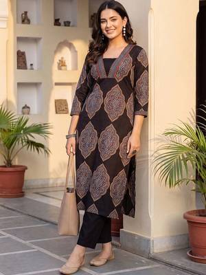 Women Ethnic Motifs Printed Regular Pure Cotton Kurta with Trousers 6