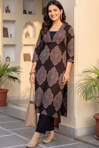 Women Ethnic Motifs Printed Regular Pure Cotton Kurta with Trousers