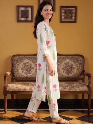 Women Floral Printed Regular Mirror Work Pure Cotton Kurta with Trousers 4