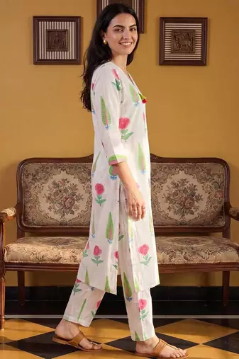 Women Floral Printed Regular Mirror Work Pure Cotton Kurta with Trousers