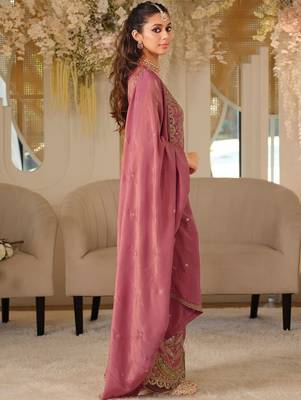 Women Ethnic Motifs Embroidered Regular Thread Work Kurta with Sharara & With Dupatta 3