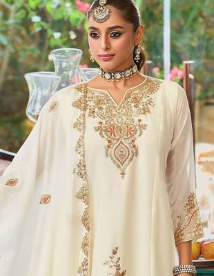 Ethnic Motifs Embroidered Sequinned Straight Kurta With Palazzos & Dupatta 5
