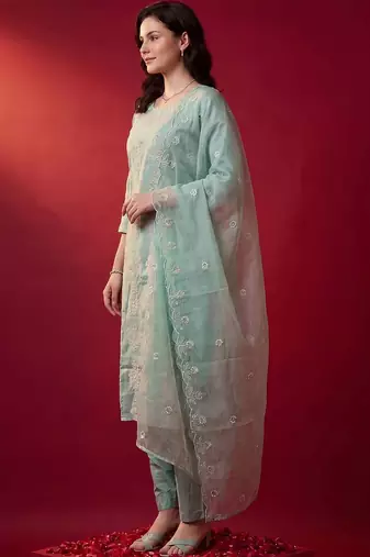 Women Ethnic Motifs Embroidered Regular Thread Work Kurta with Trousers & With Dupatta