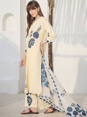 Women Floral Printed Regular Kurta with Palazzos & With Dupatta 3