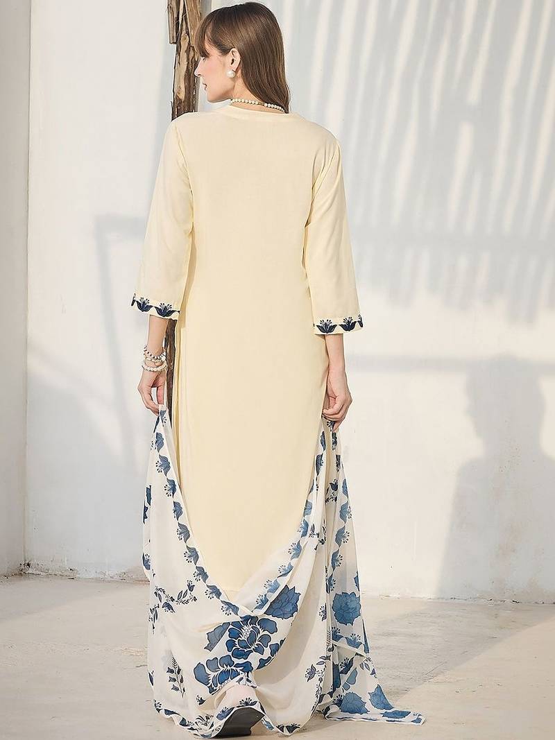 Women Floral Printed Regular Kurta with Palazzos & With Dupatta