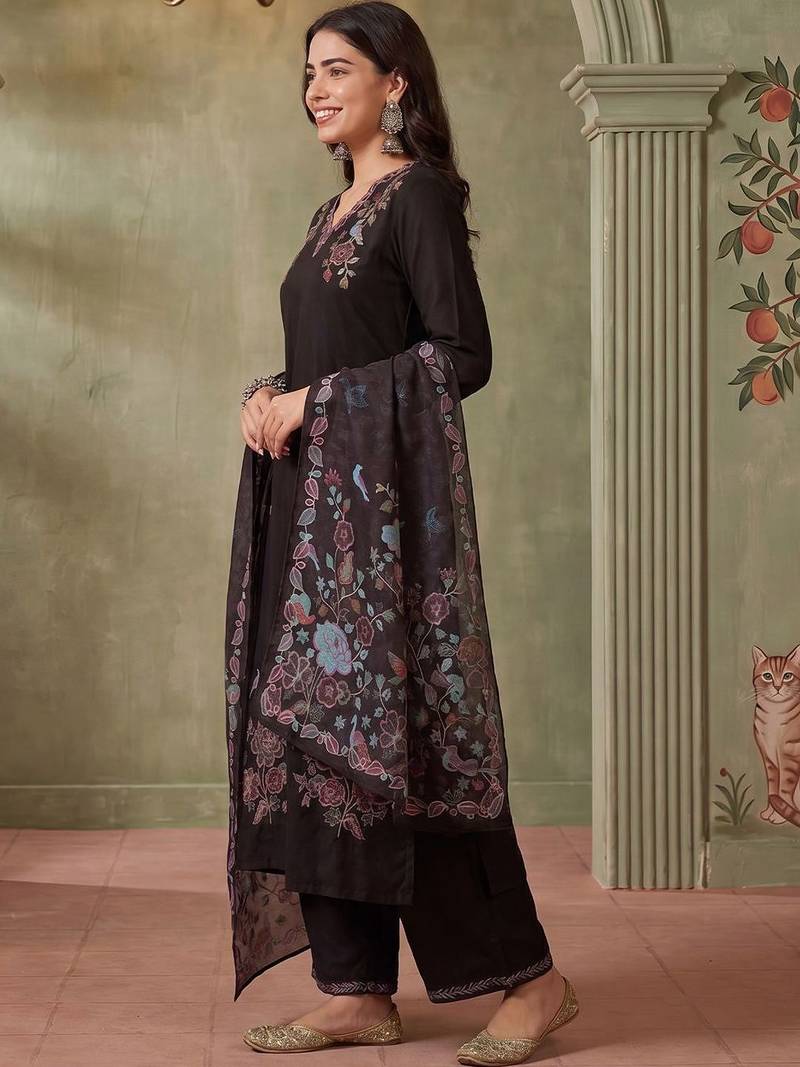 Women Floral Embroidered Regular Thread Work Kurta with Palazzos & With Dupatta