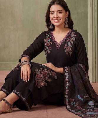 Women Floral Embroidered Regular Thread Work Kurta with Palazzos & With Dupatta 5