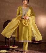 Floral Yoke Design Thread Work Straight Kurta
