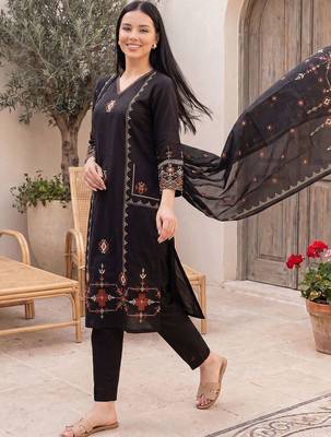 Women Ethnic Motifs Embroidered Regular Thread Work Pure Cotton Kurta with Trousers & With Dupatta 3