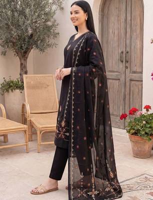 Women Ethnic Motifs Embroidered Regular Thread Work Pure Cotton Kurta with Trousers & With Dupatta 4