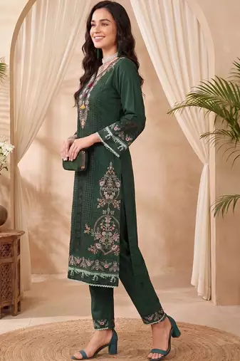 Women Floral Embroidered Regular Thread Work Kurta with Trousers & With Dupatta