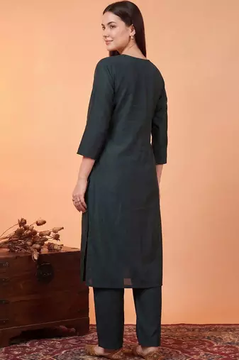 Women Floral Embroidered Regular Thread Work Kurta with Trousers & With Dupatta
