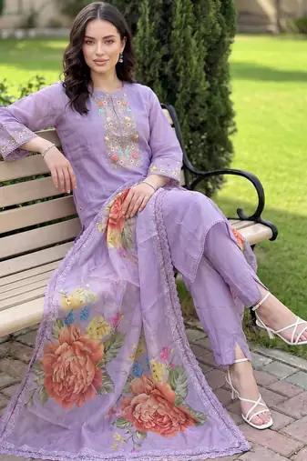 Women Floral Embroidered Thread Work Kurta With Trousers & Dupatta