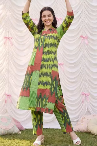 Women Ethnic Motifs Printed Regular Pure Cotton Kurta with Trousers