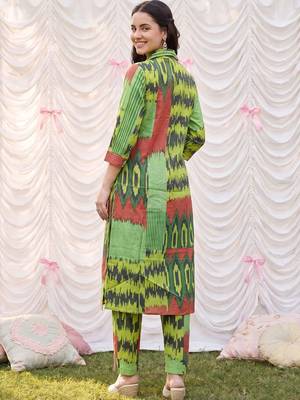 Women Ethnic Motifs Printed Regular Pure Cotton Kurta with Trousers 6