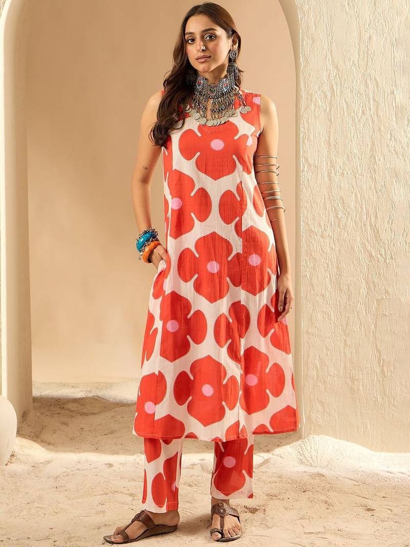 Women Floral Printed Regular Pure Cotton Kurta with Trousers