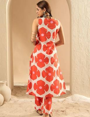 Women Floral Printed Regular Pure Cotton Kurta with Trousers 6