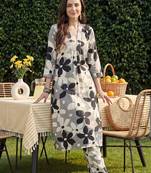 Women Floral Printed Regular Kurta with Trousers