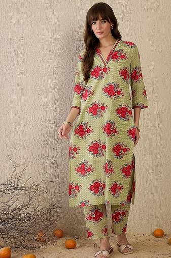 Floral Printed Regular Kurta with Trousers