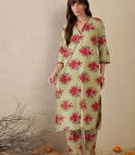 Floral Printed Regular Kurta with Trousers