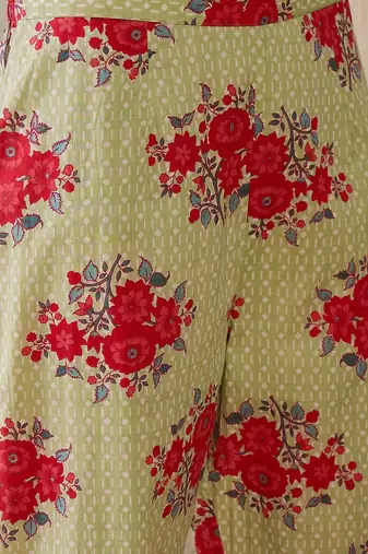 Floral Printed Regular Kurta with Trousers