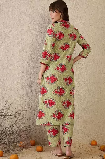 Floral Printed Regular Kurta with Trousers