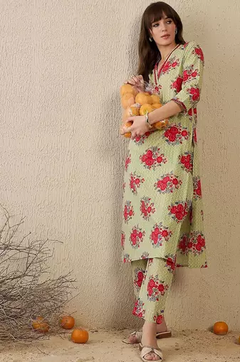 Floral Printed Regular Kurta with Trousers