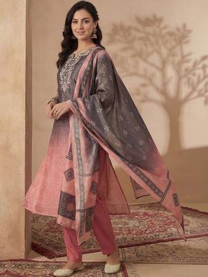 Women Bandhani Embroidered Regular Sequinned Kurta with Trousers & With Dupatta 1