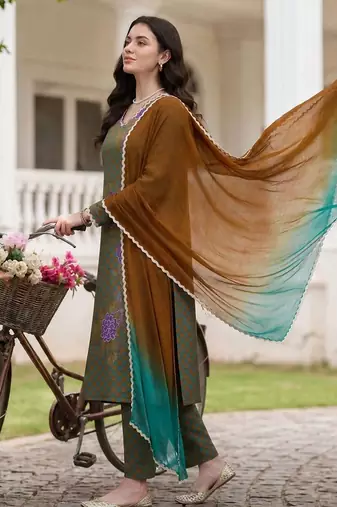 Women Printed Regular Pure Cotton Kurta with Trousers & With Dupatta