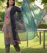 Women Printed Regular Pure Cotton Kurta with Trousers & With Dupatta