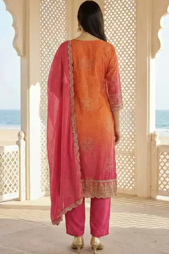 Women Ethnic Motifs Printed Regular Sequinned Kurta with Trousers & With Dupatta