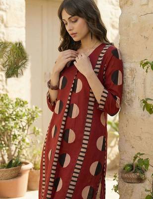 Women Printed Regular Pure Cotton Kurta with Trousers 6