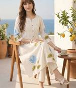 Women Floral Printed Pleated Pure Cotton Kurta with Trousers