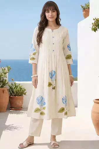 Women Floral Printed Pleated Pure Cotton Kurta with Trousers