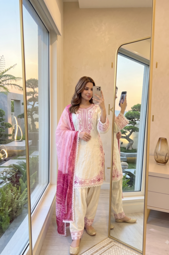 Off-white & pink embroidered kurti with farshi pant and dupatta set