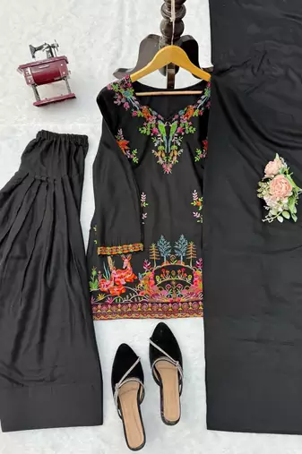 Festive wear thread work kurta with farshi pant & dupatta set