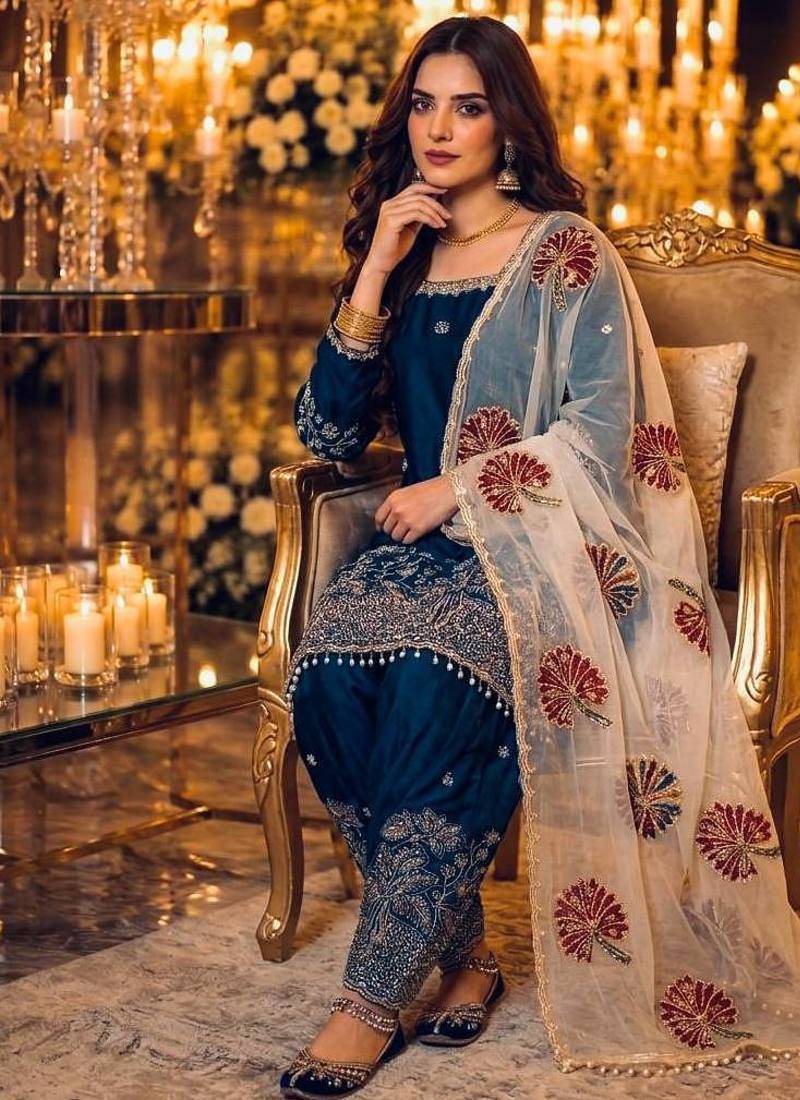 Party wear zari embroidered kurti with matching farshi pant set