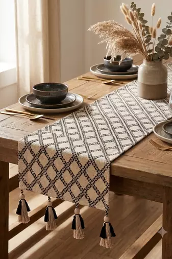 stave geometric cotton ivory table runner (6 seater)