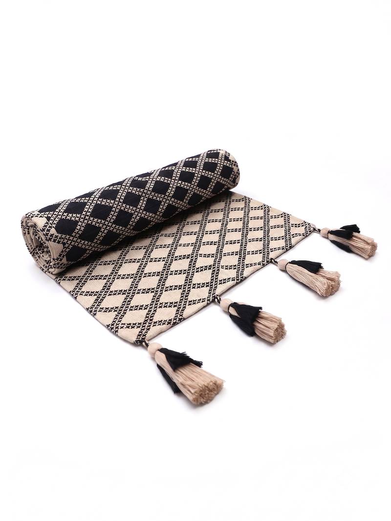stave geometric cotton ivory table runner (6 seater)