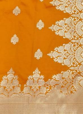 gold zari woven banarasi silk blend traditional saree with blouse piece 3