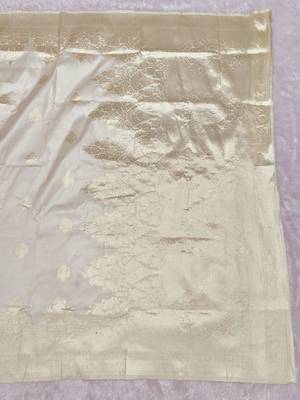 cream zari woven banarasi silk blend traditional saree with blouse piece 4