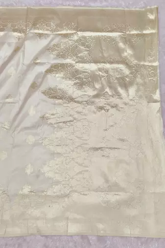cream zari woven banarasi silk blend traditional saree with blouse piece