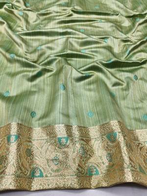 dark green zari woven banarasi satin silk blend traditional saree with blouse piece 4