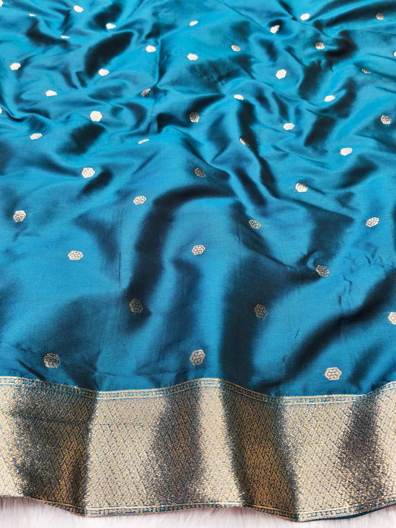 purple zari woven banarasi silk blend traditional saree with blouse piece