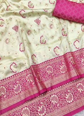 cream zari woven banarasi silk blend traditional saree with blouse piece 3