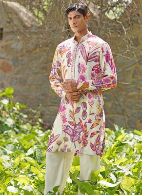 Off white embroidered cotton silk kurta set 4