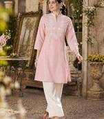 Women floral thread embroidered straight kurti