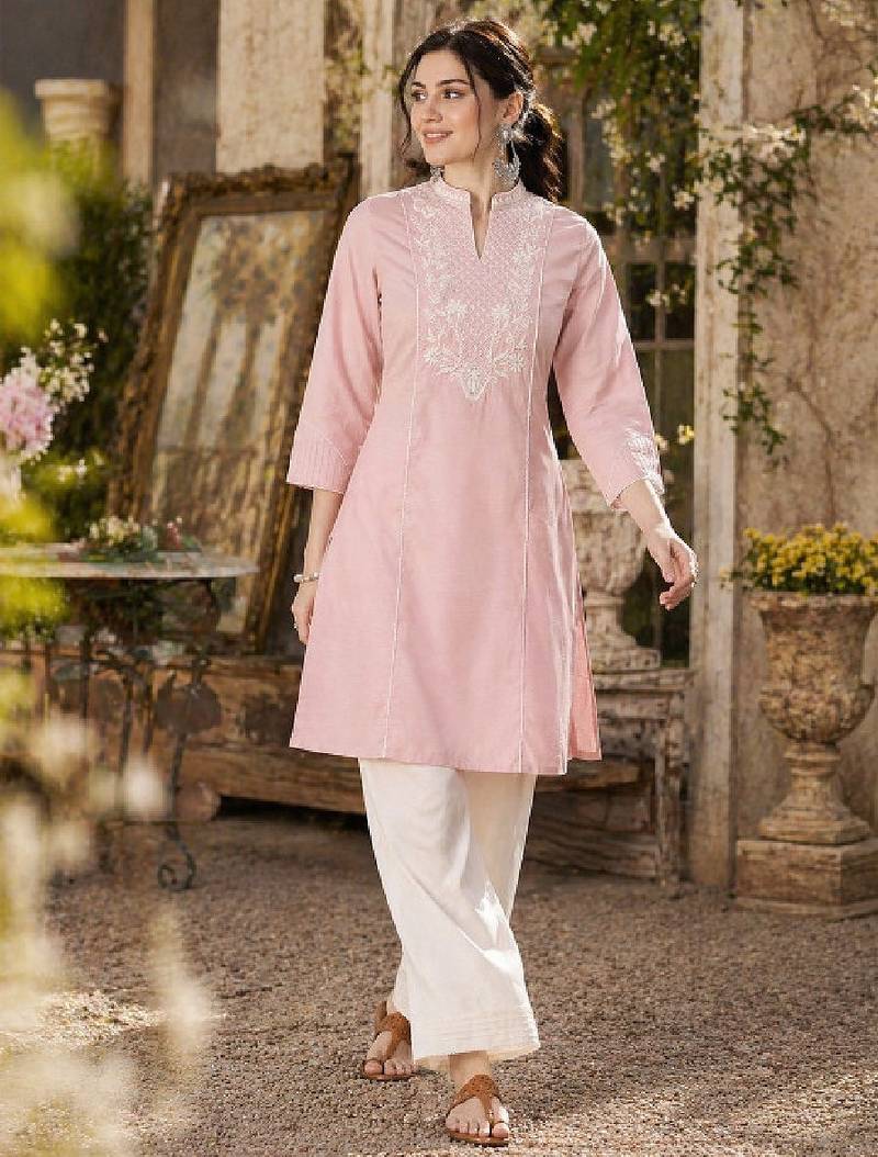 Women floral thread embroidered straight kurti