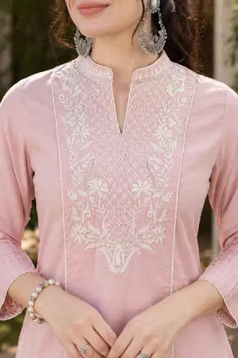 Women floral thread embroidered straight kurti