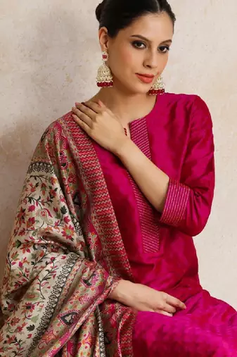 Women pink zari work textured kurta with trouser and printed dupatta